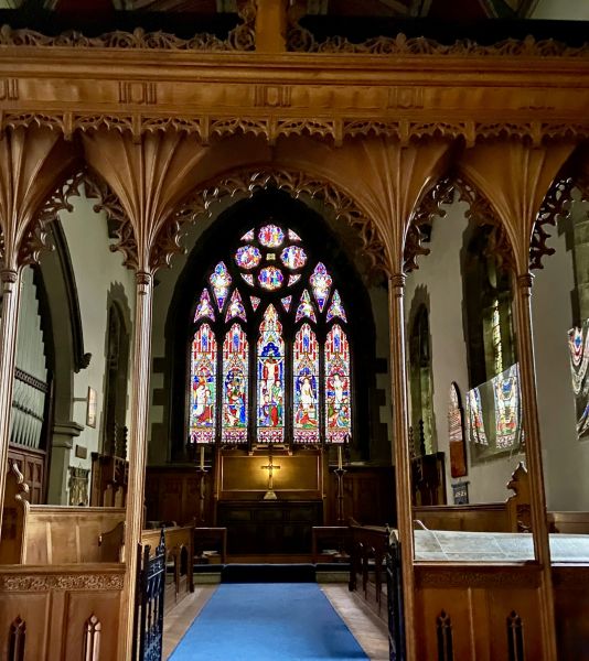 File:St. Mary's - altar.jpeg
